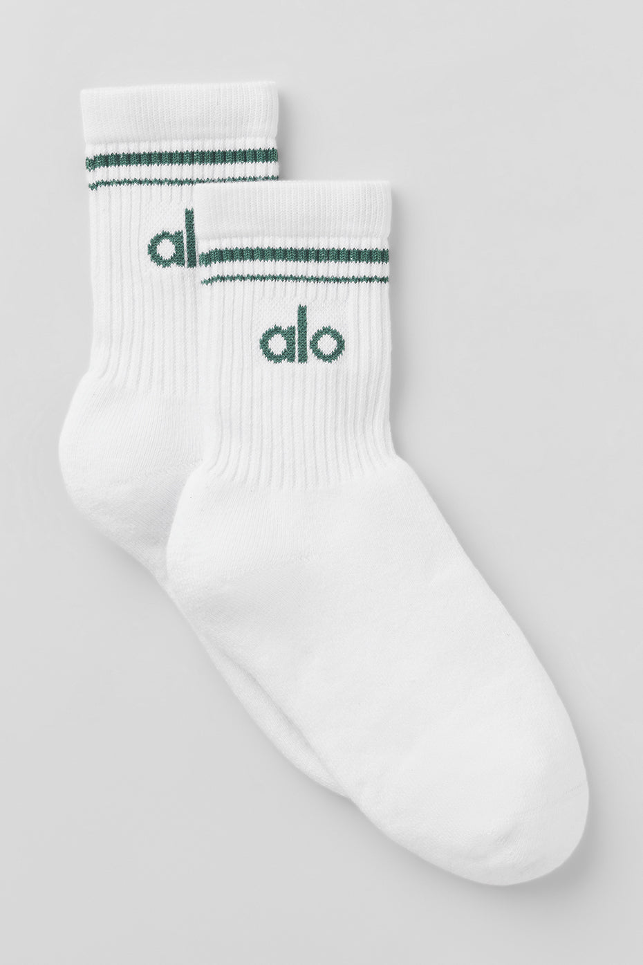 Alo Yoga Unisex Half-Crew Throwback Sock - White/Clover Green