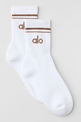 Alo Yoga Unisex Half-Crew Throwback Sock - White/Sun Kissed Brown