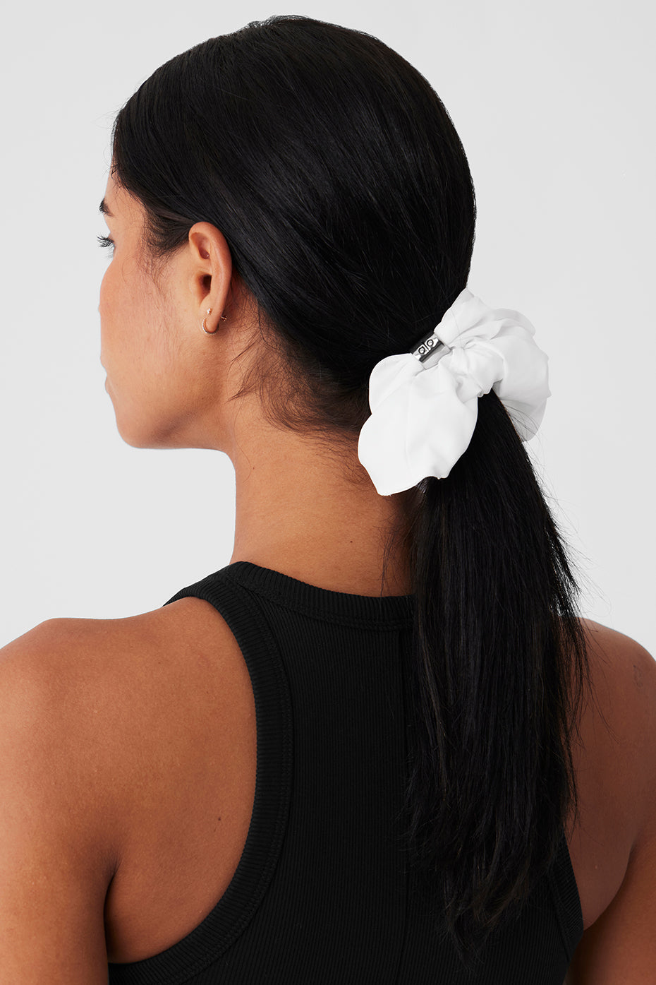 Alo Yoga Bead It Oversized Scrunchie - White