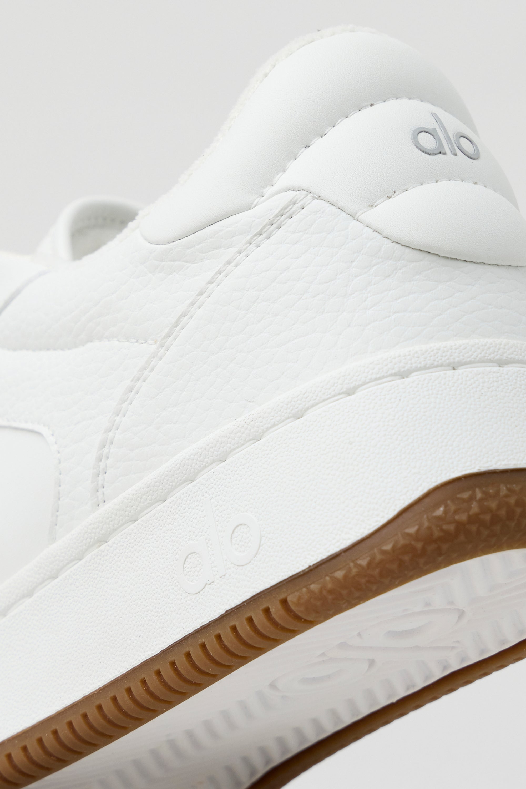 Alo Yoga ALO Recovery Mode Sneaker - Natural White/Gum