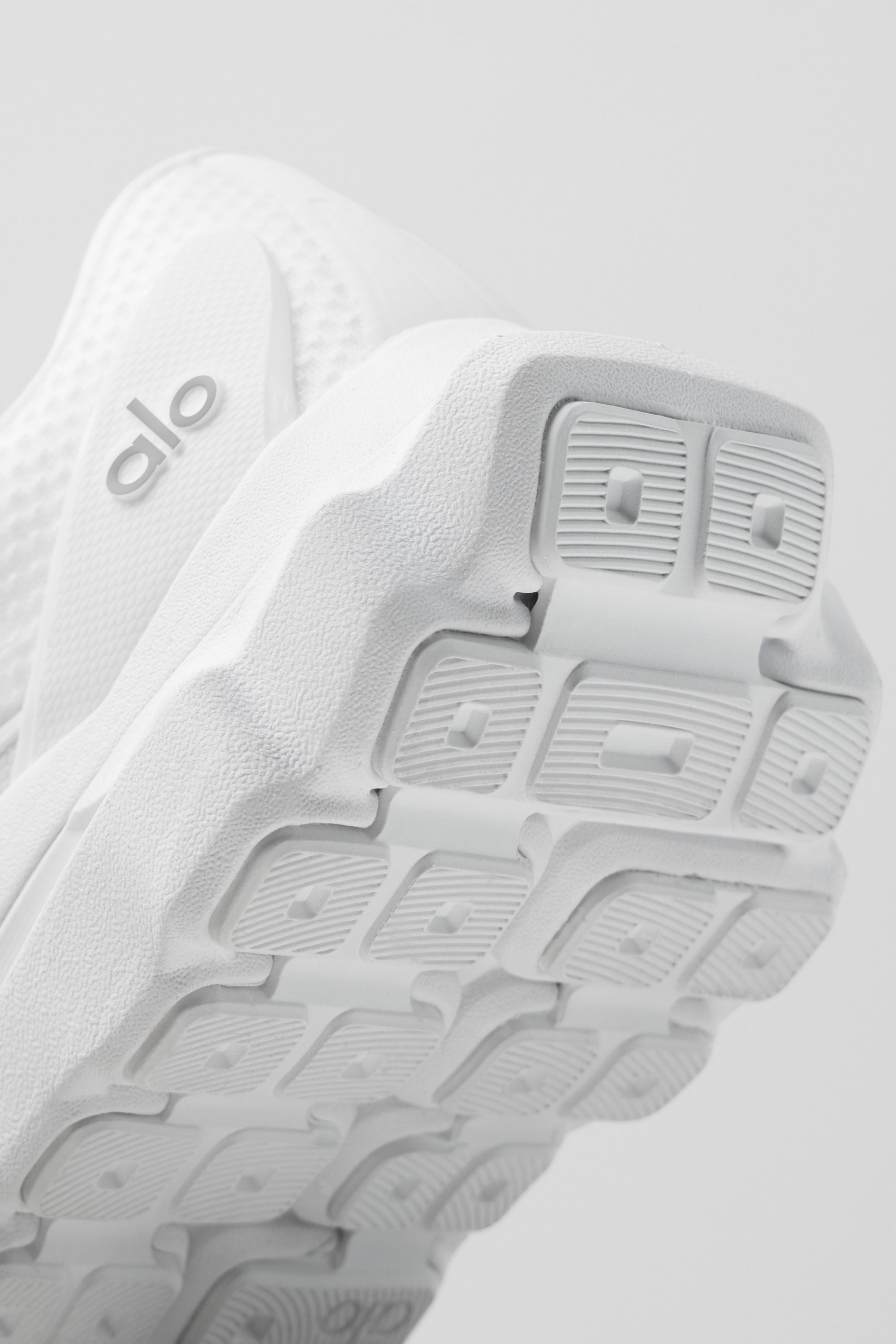 Alo Yoga ALO Runner - White/White