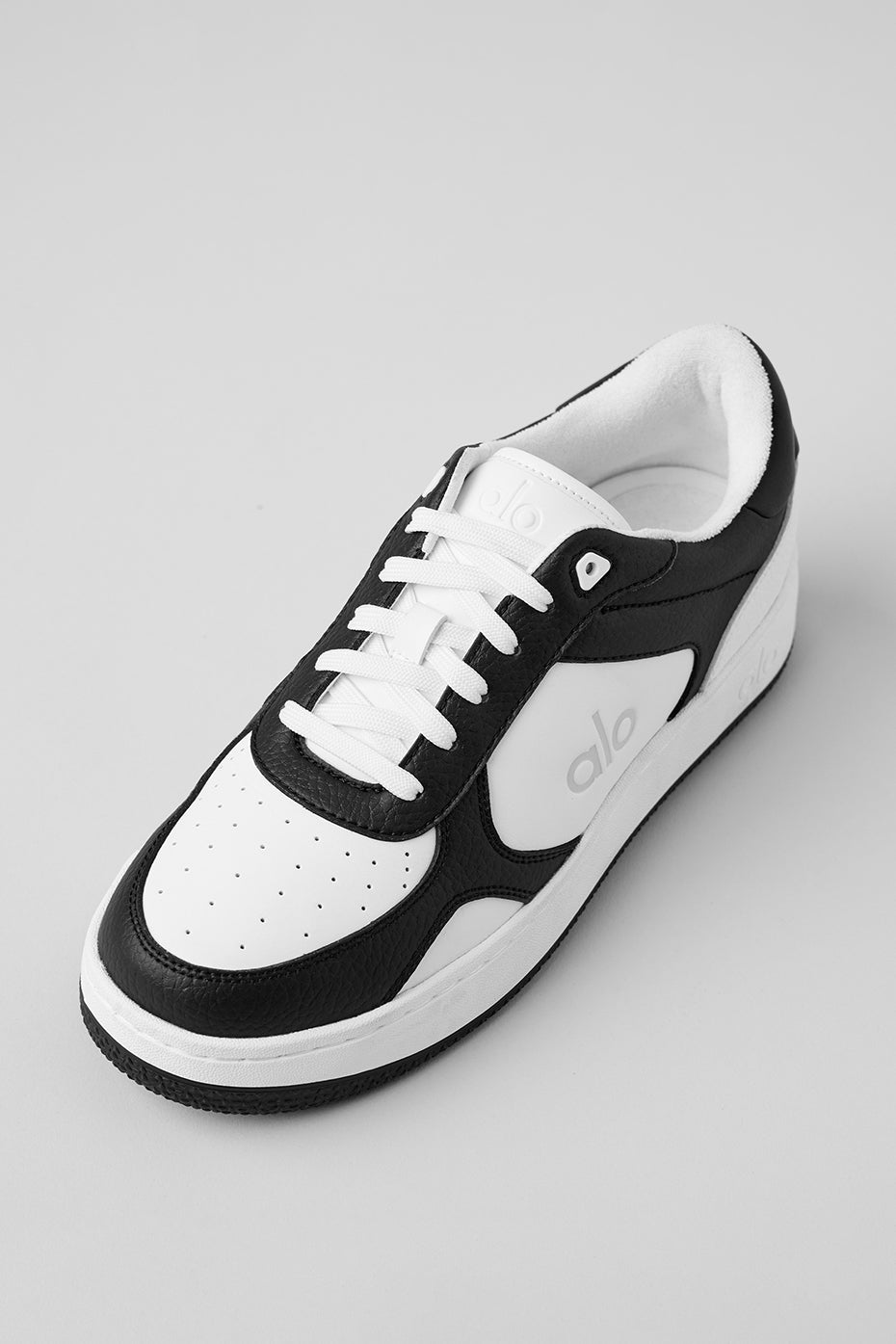 Alo Yoga ALO Recovery Mode Sneaker - Black/White