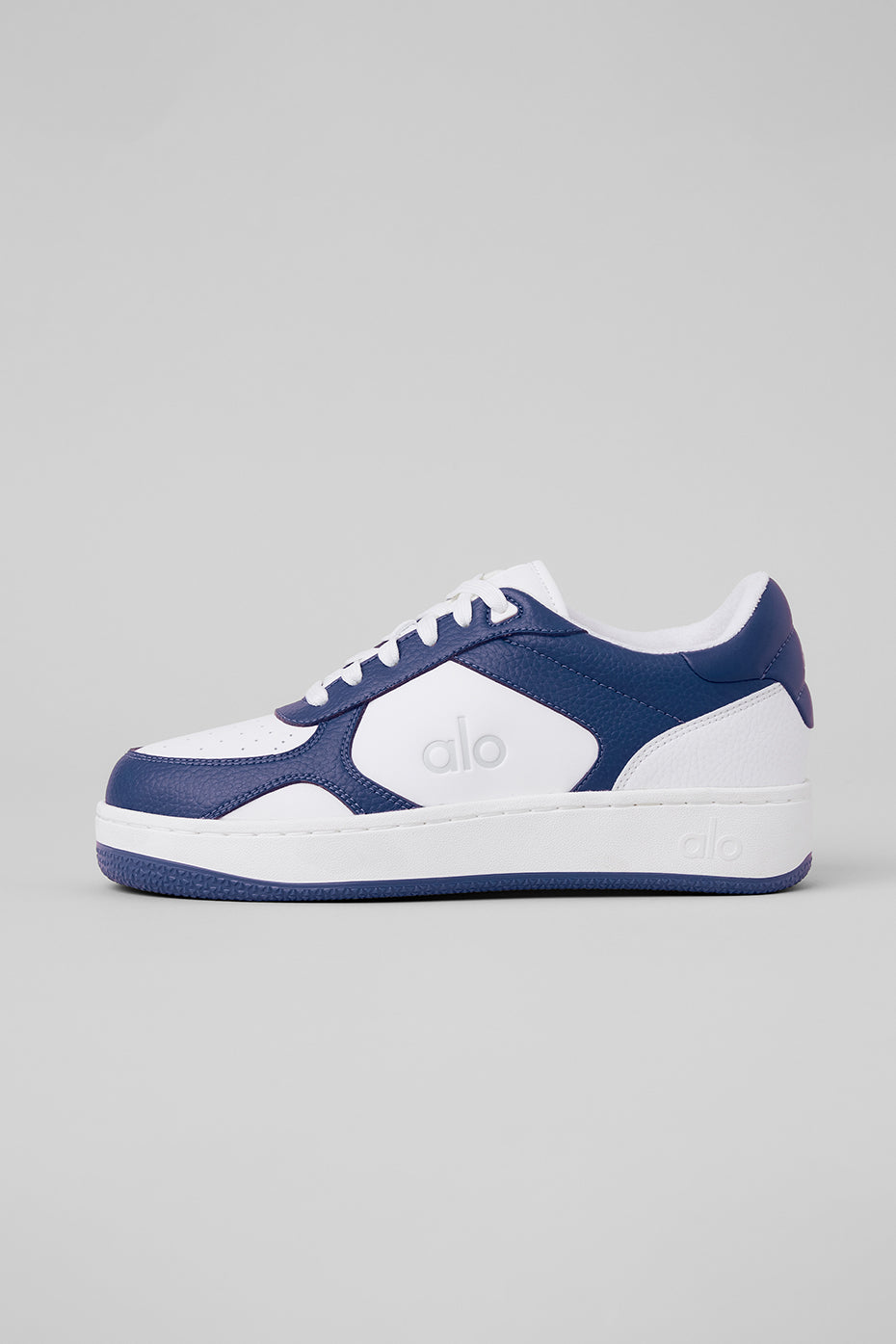 Alo Yoga ALO Recovery Mode Sneaker - Navy/White
