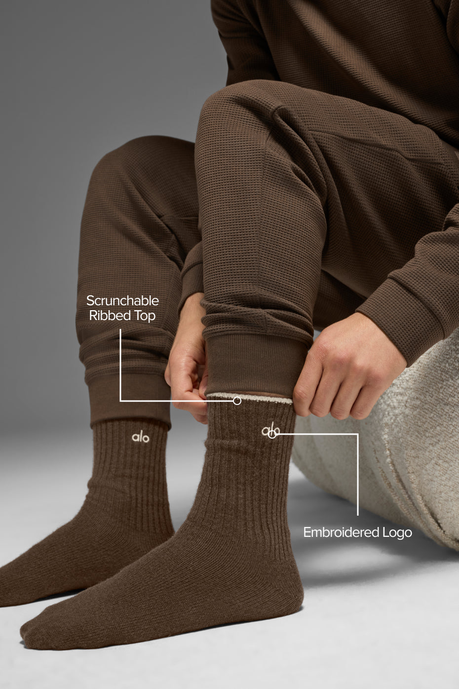 Alo Yoga Unisex Wool Cashmere Light Frosted Sock - Espresso Heather/Ivory