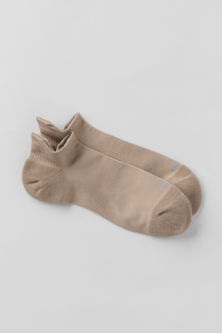 Alo Yoga Unisex Performance Tab Sock - Gravel