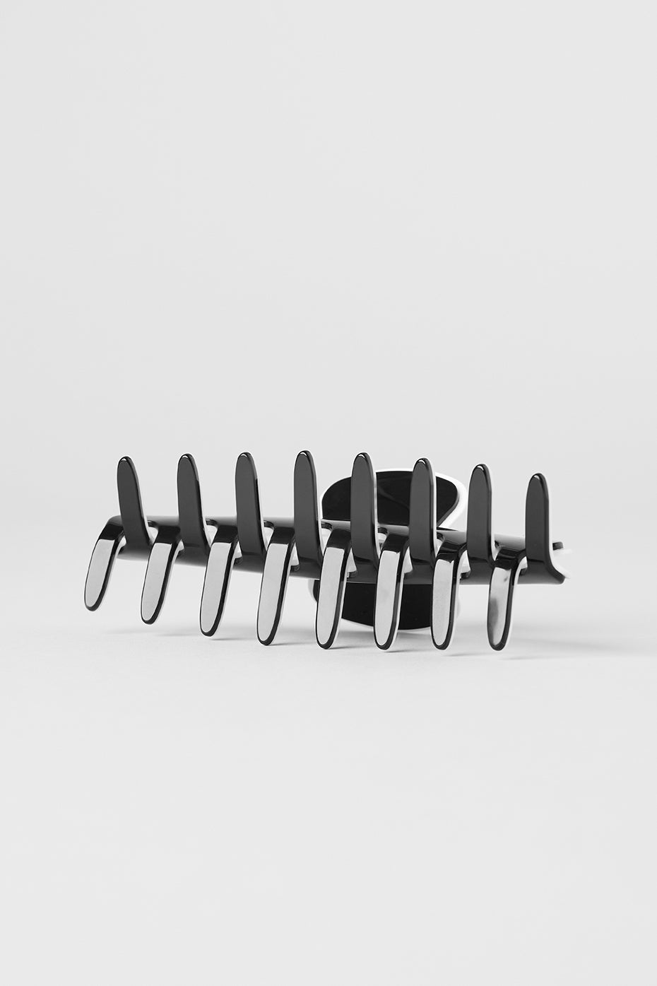 Alo Yoga Outline Claw Clip - Black/White