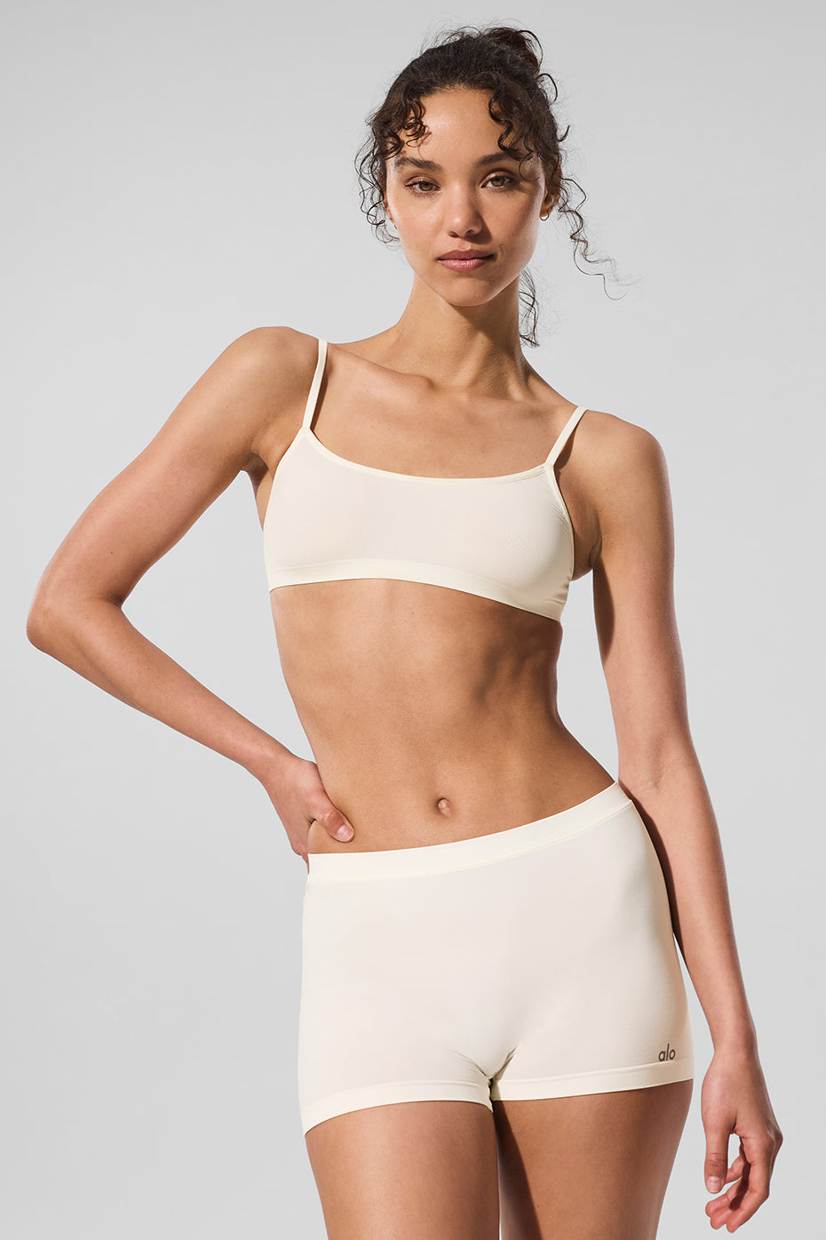 Alo Yoga Sheer Glow Boyshort - Ivory