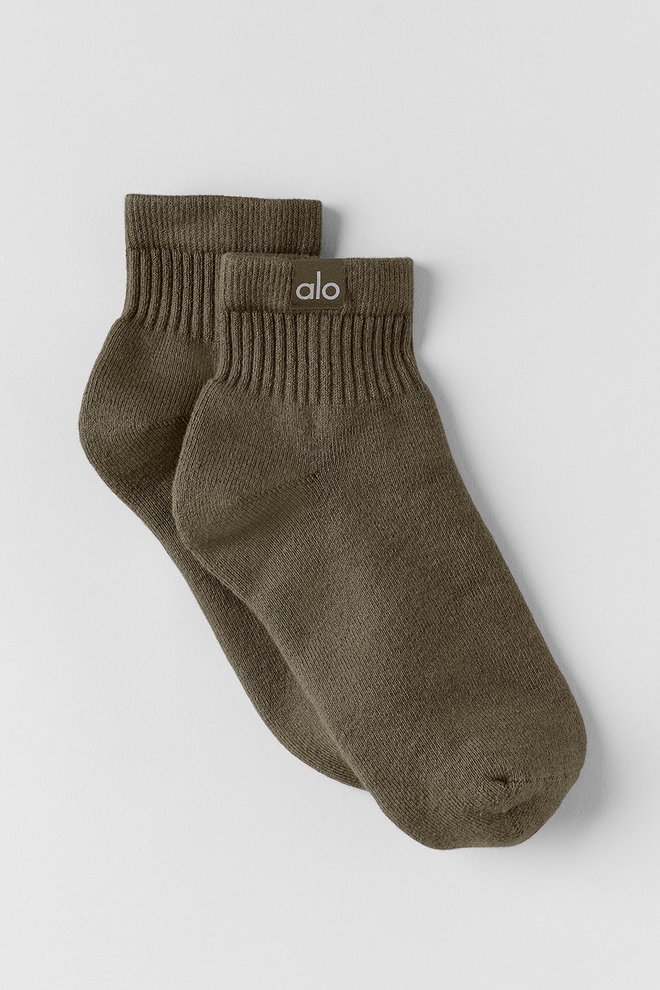 Alo Yoga Quarter Crew Street Sock - Olive Tree