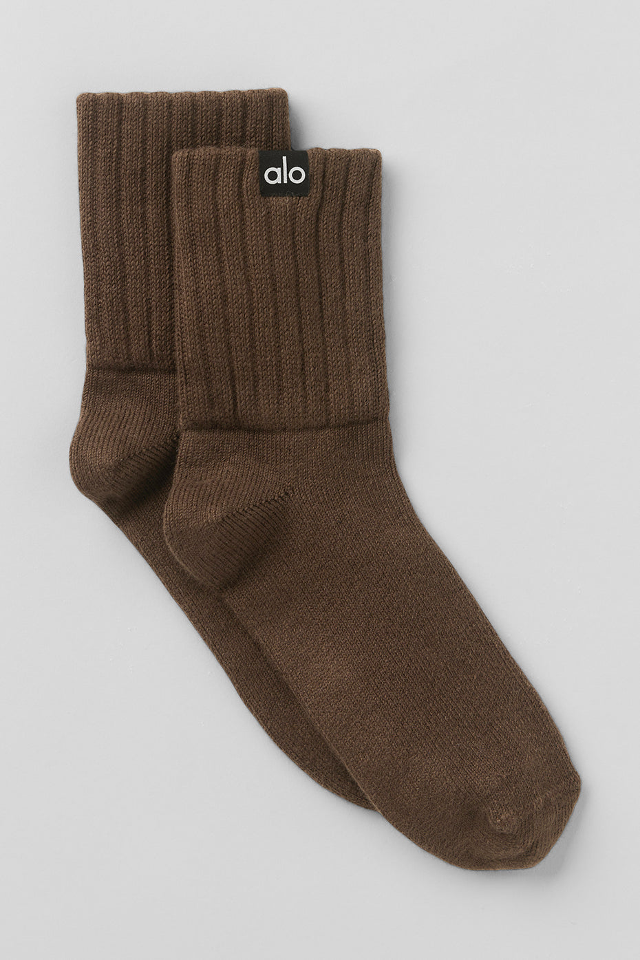 Alo Yoga Unisex Half-Crew Scrunch Sock - Espresso