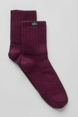 Alo Yoga Unisex Half-Crew Scrunch Sock - Burgundy