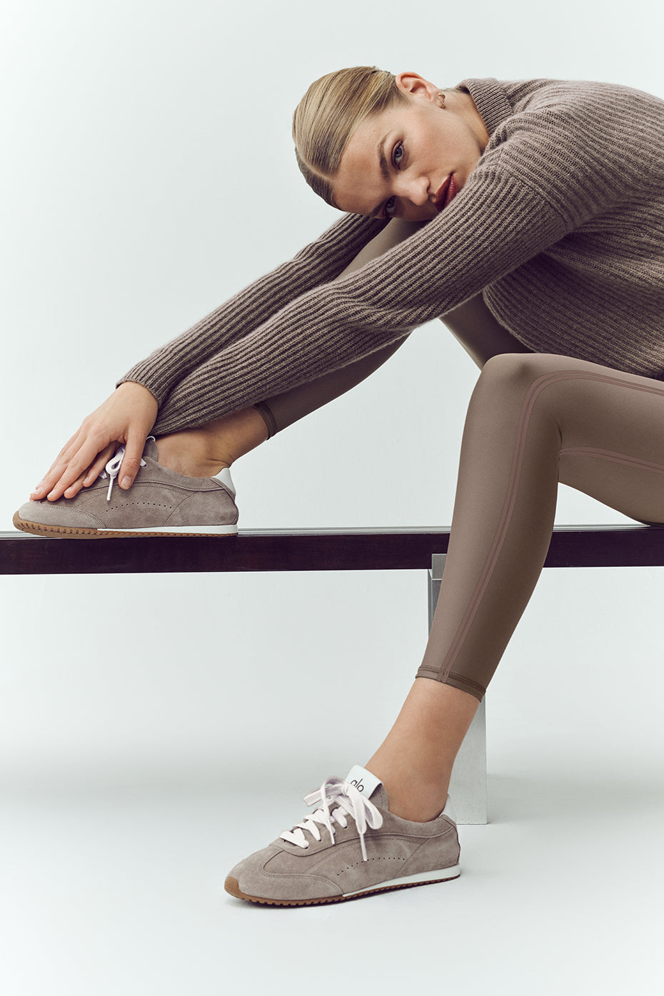 Alo Yoga ALO Sunset Sneaker - Alpine Cocoa