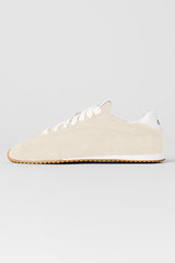 Alo Yoga ALO Sunset Sneaker - Sandstone