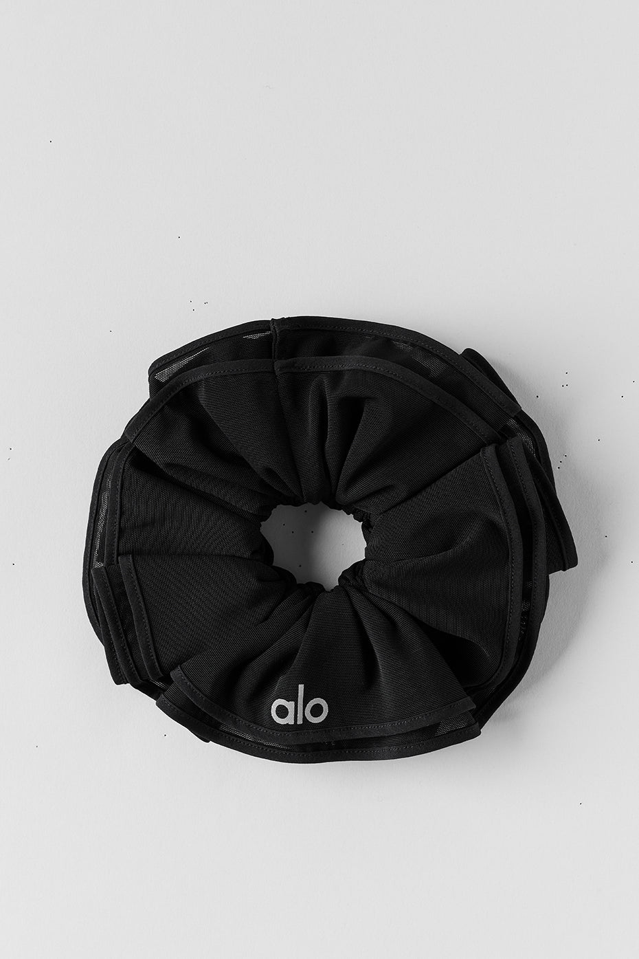 Alo Yoga Mesh Sweet Nothing Oversize Scrunchie - Black