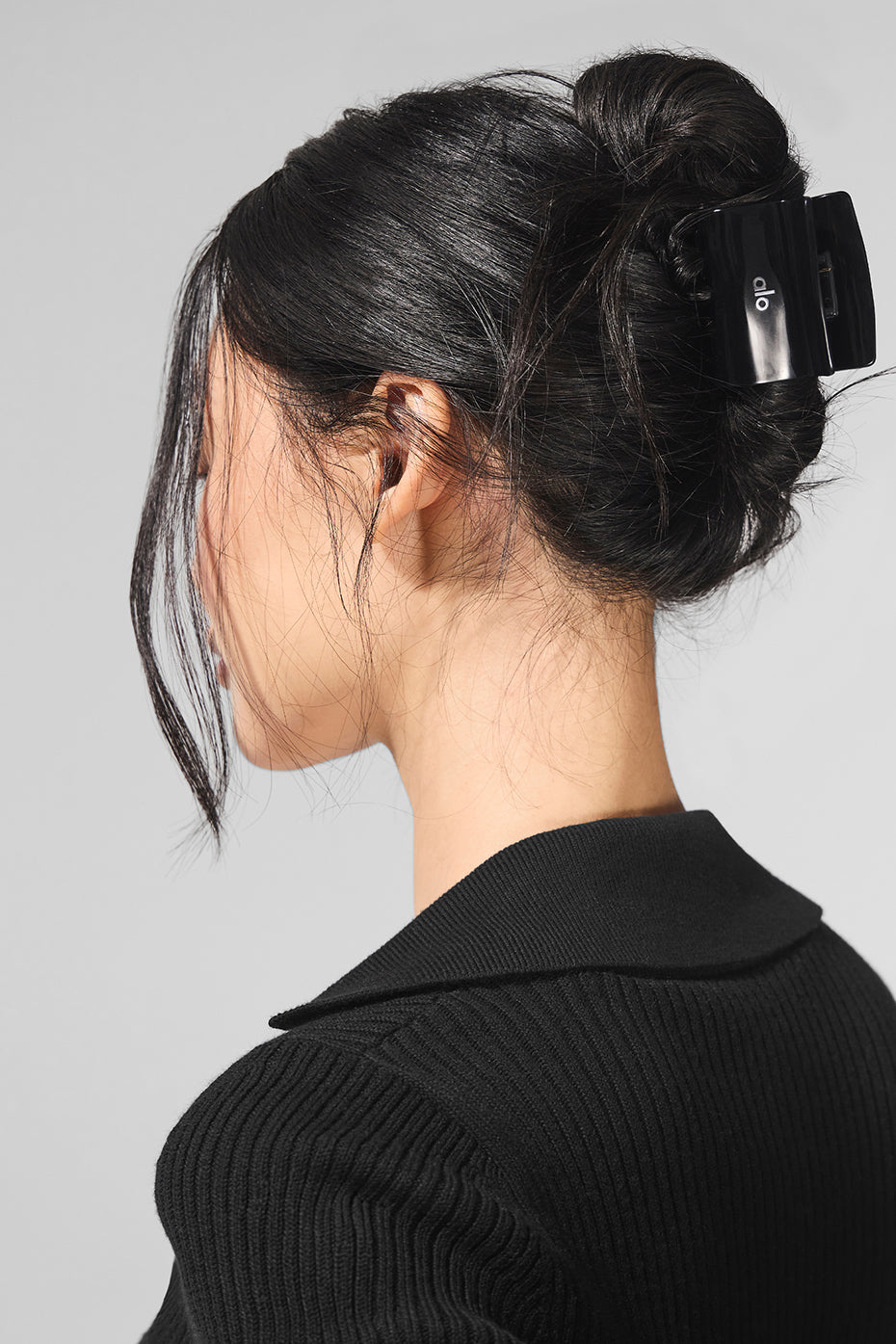 Alo Yoga Effortless Claw Clip - Black