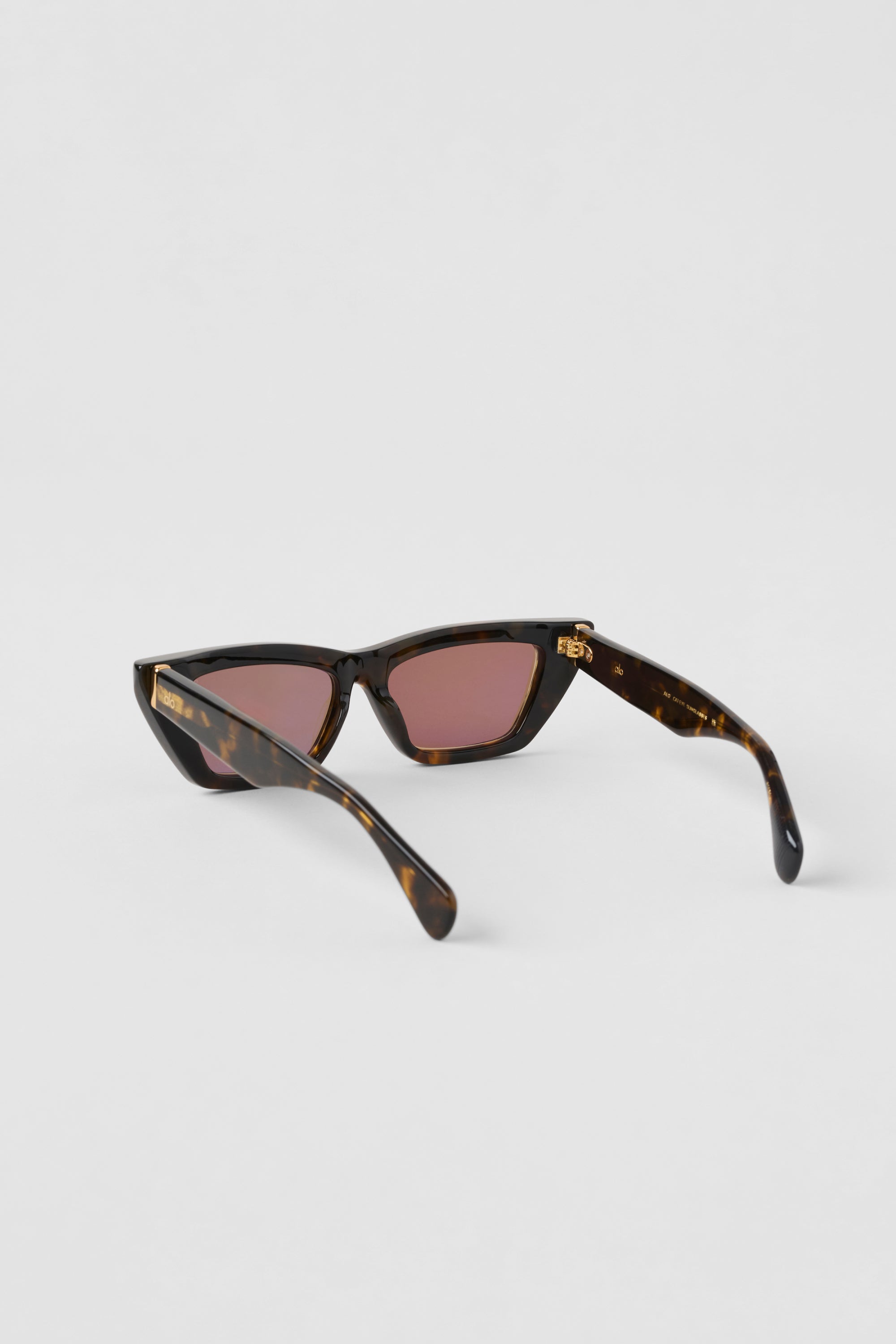 Alo Yoga ALO Cat Eye Sunglasses - Tortoise