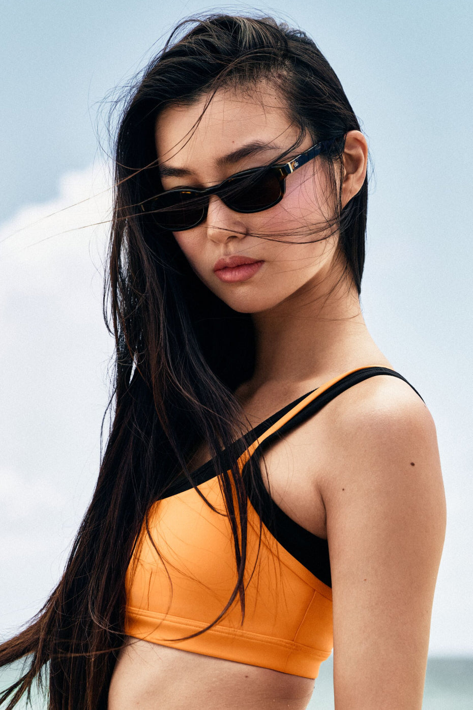 Alo Yoga ALO Skinny Oval Sunglasses - Tortoise