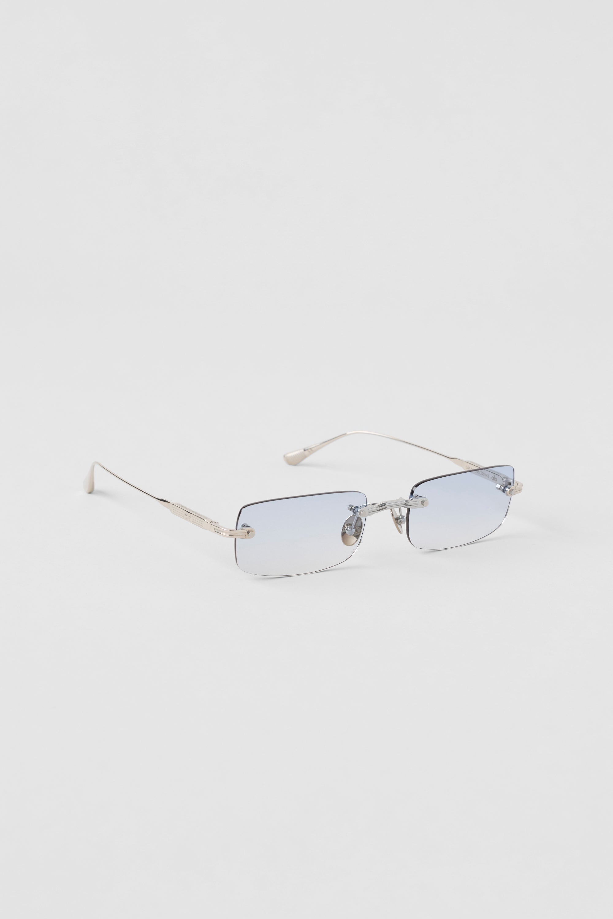 Alo Yoga ALO Wire Frame Sunglasses - Chrome/Blue Gradient