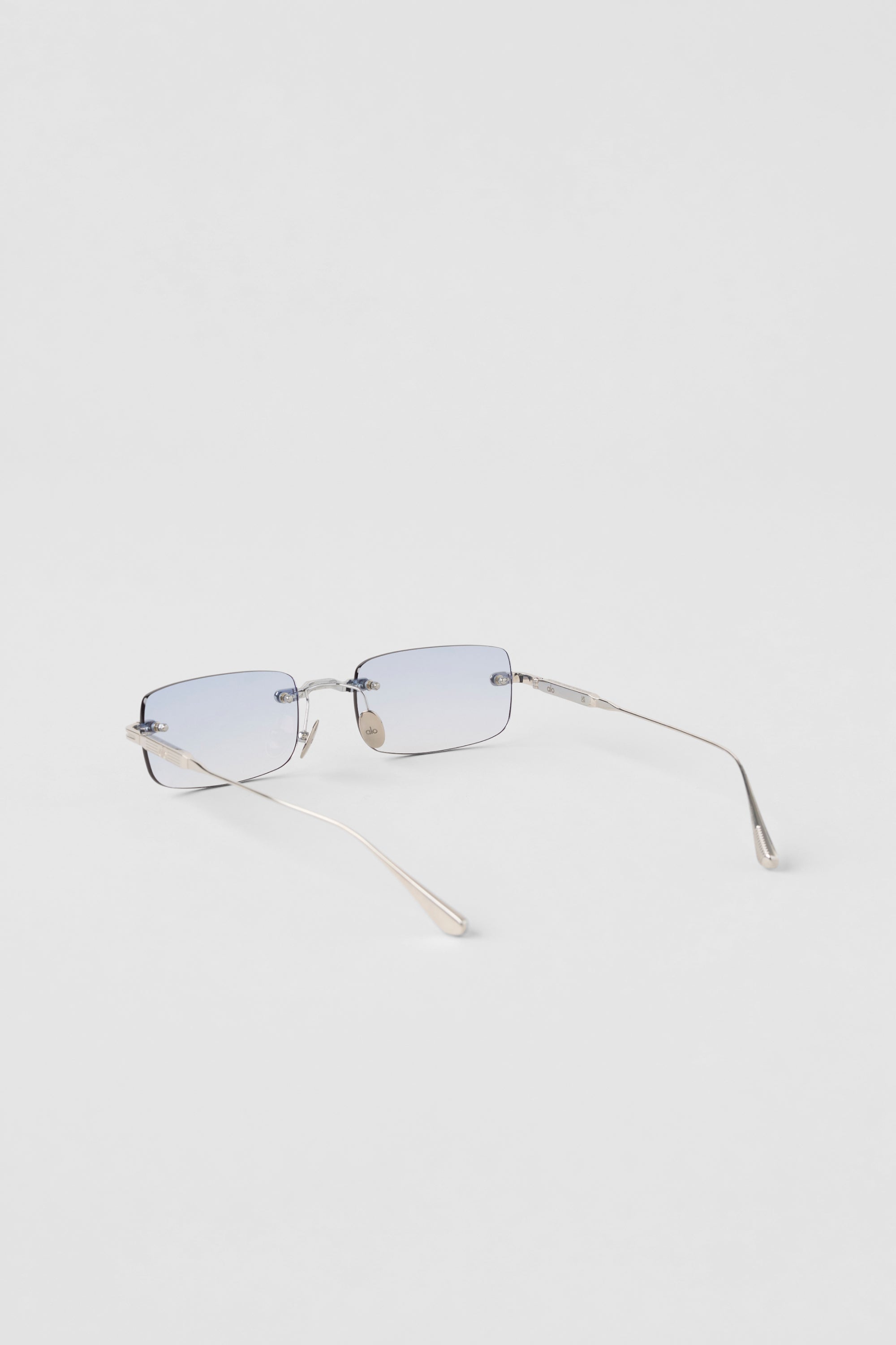 Alo Yoga ALO Wire Frame Sunglasses - Chrome/Blue Gradient