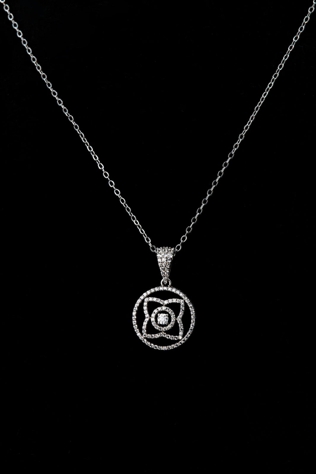 PEACE PENDANT CHAIN