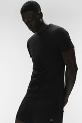 Alo Yoga Triumph Raglan Tee - Black