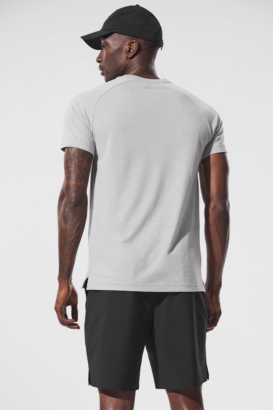 Alo Yoga Triumph Raglan Tee - Athletic Heather Grey