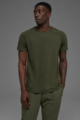 Alo Yoga Triumph Raglan Tee - Green Olive