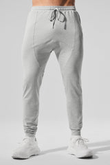 Alo Yoga Conquer Revitalize Pant - Athletic Heather Grey