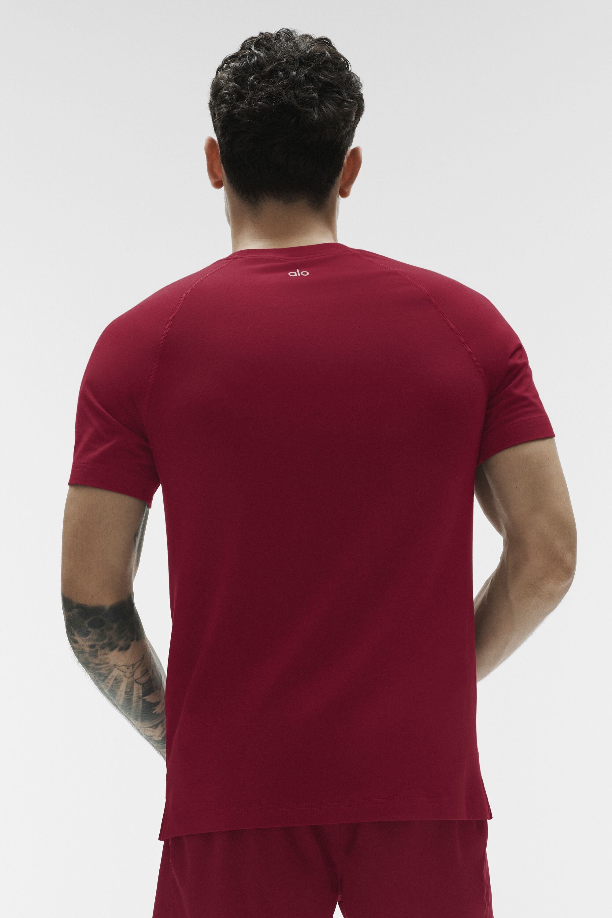 Alo Yoga ALO Vapor Crewneck Short Sleeve - Garnet