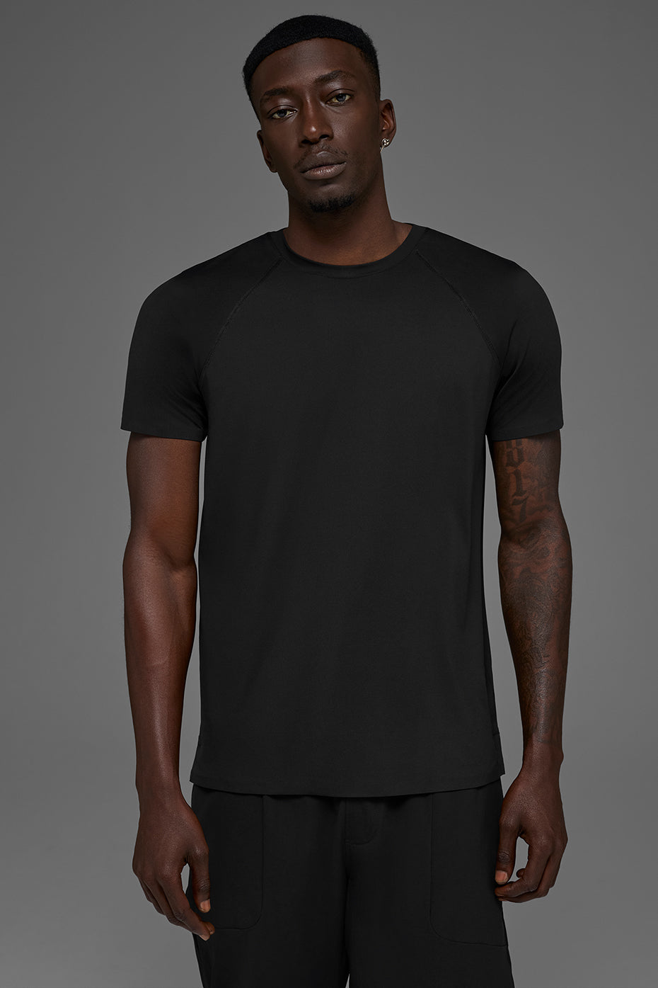 Alo Yoga Idol Crewneck Short Sleeve - Black