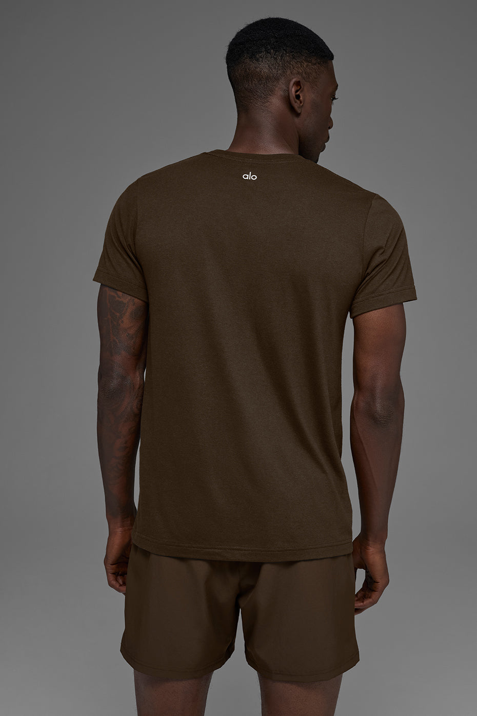 Alo Yoga Triumph Tee - Espresso