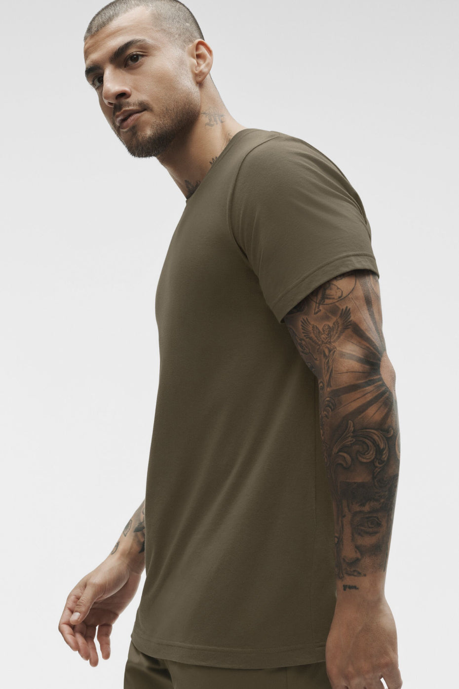 Alo Yoga Triumph Tee - Olive Tree