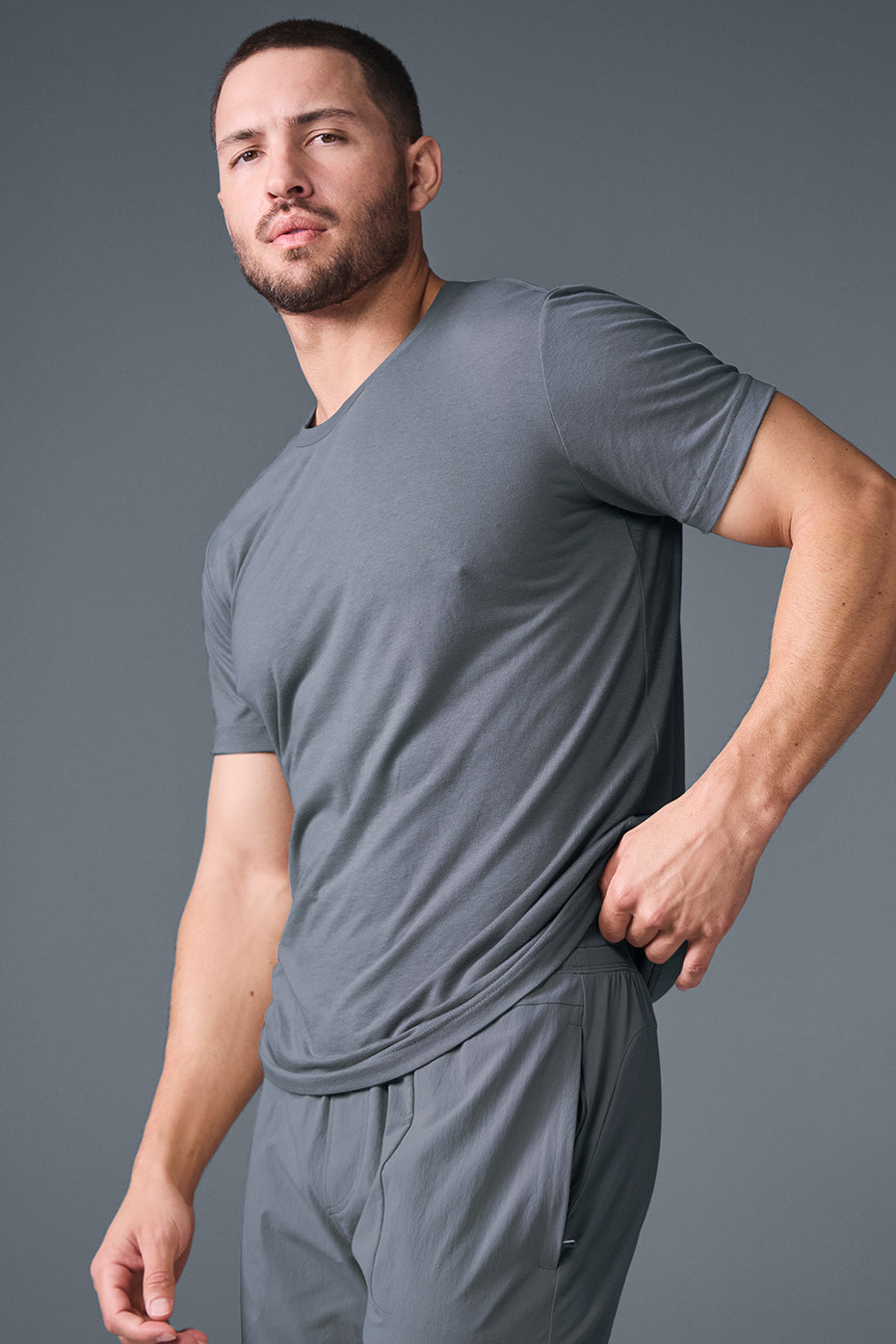 Alo Yoga Triumph Tee - Steel Grey