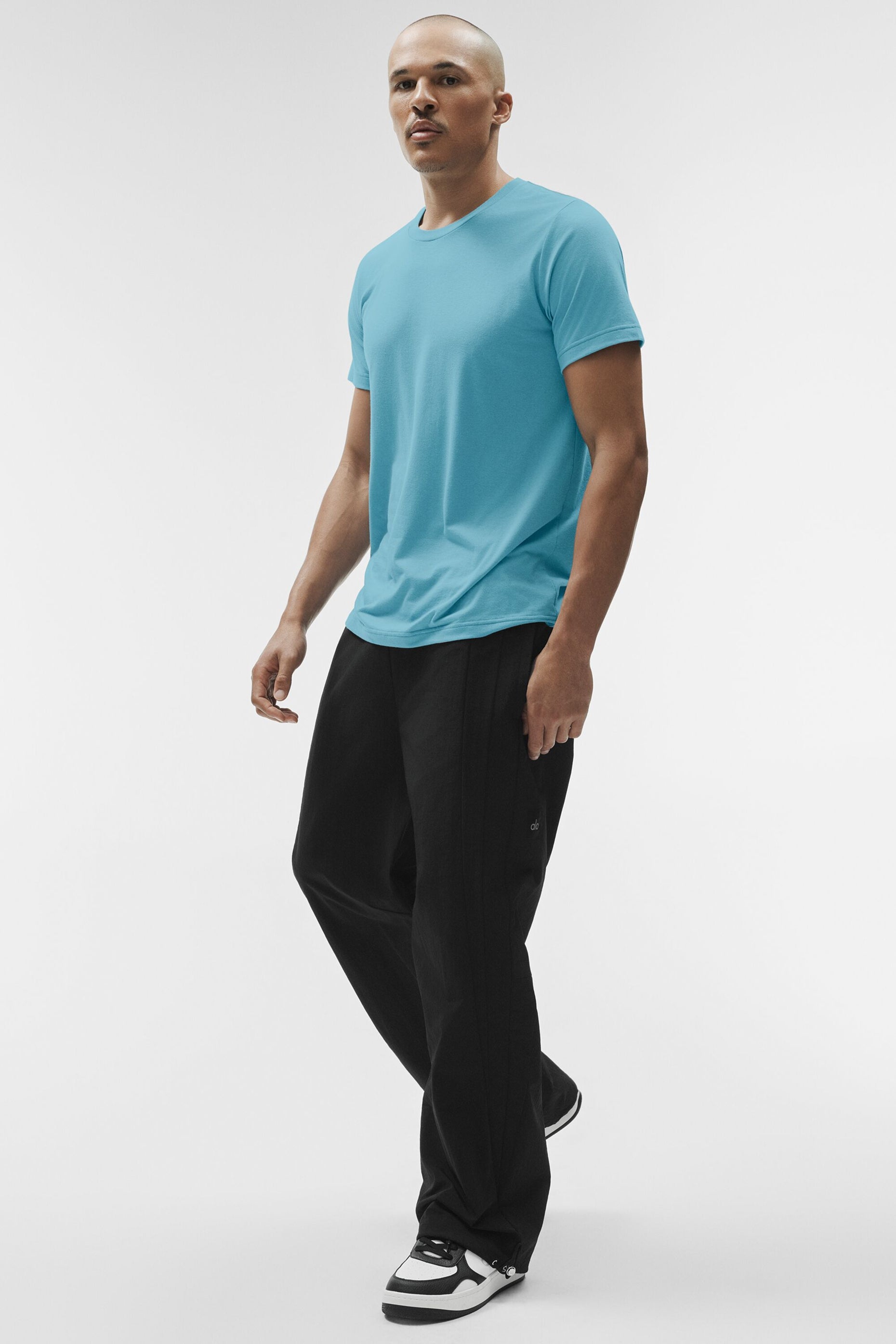 Alo Yoga Triumph Tee - Blue Breeze