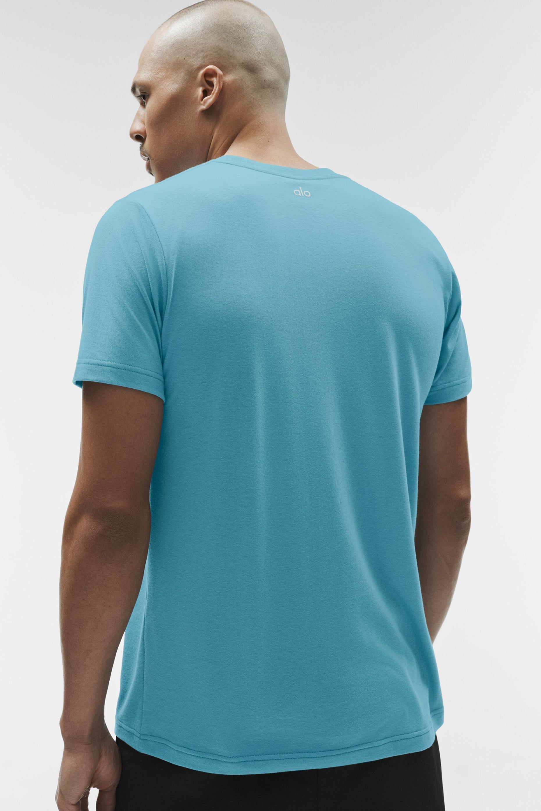 Alo Yoga Triumph Tee - Blue Breeze