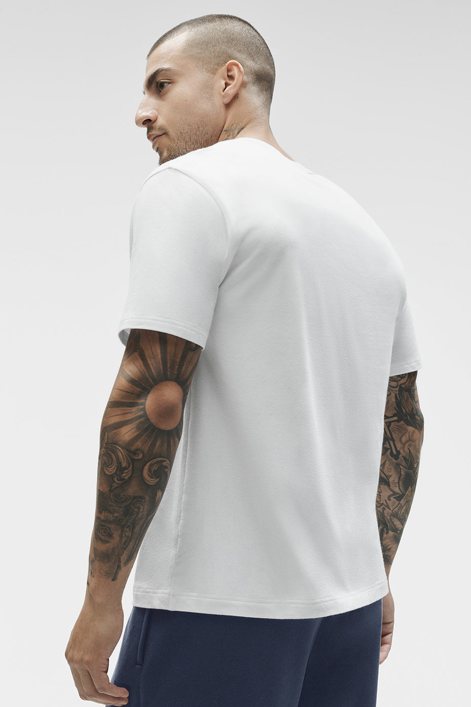 Alo Yoga Essential Short Sleeve Street Tee - White