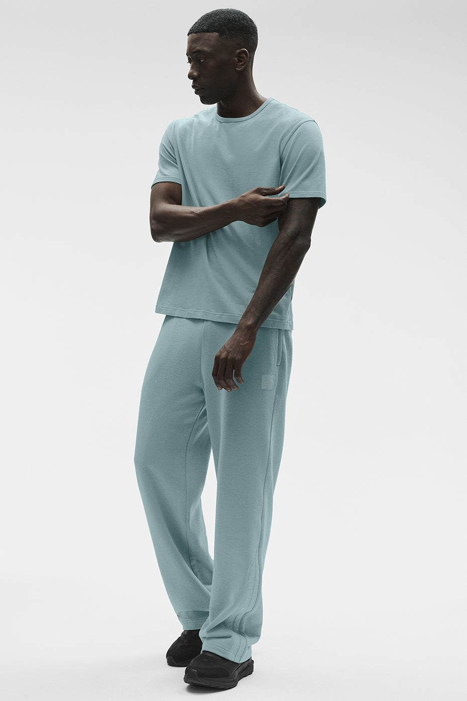 Alo Yoga Essential Short Sleeve Street Tee - Desert Sage