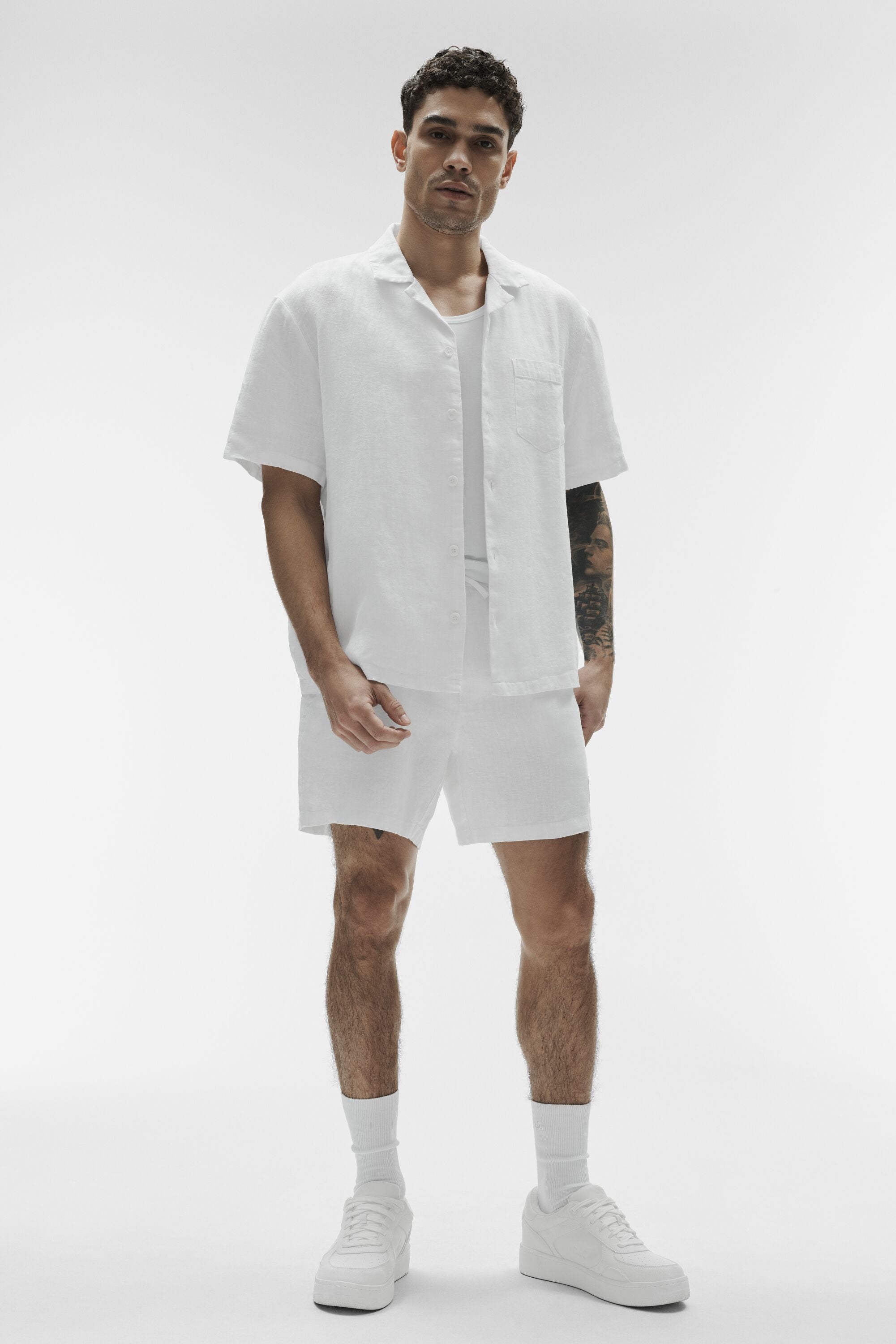 Alo Yoga Linen Days Short Sleeve Button Up - White