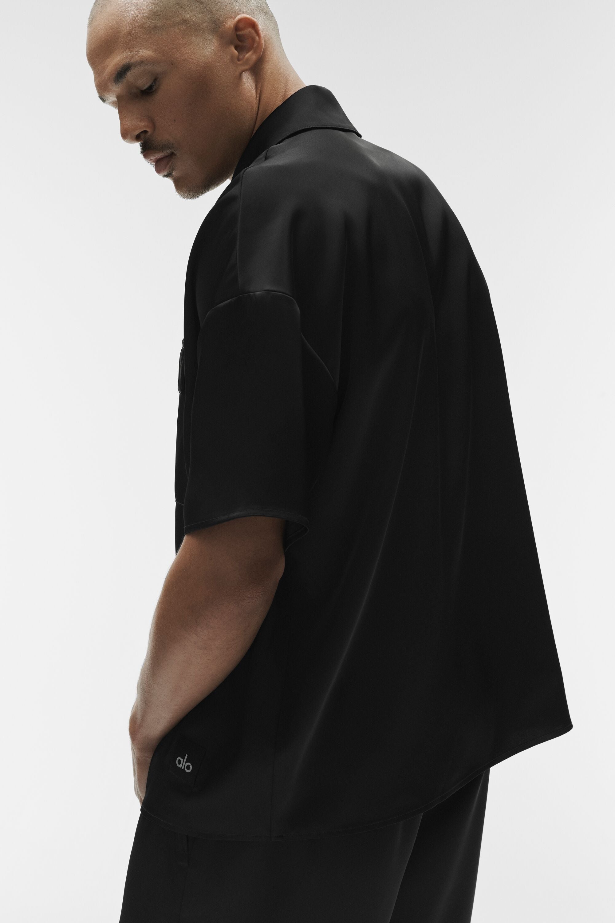 Alo Yoga Satin Horizon Short Sleeve Button Up - Black