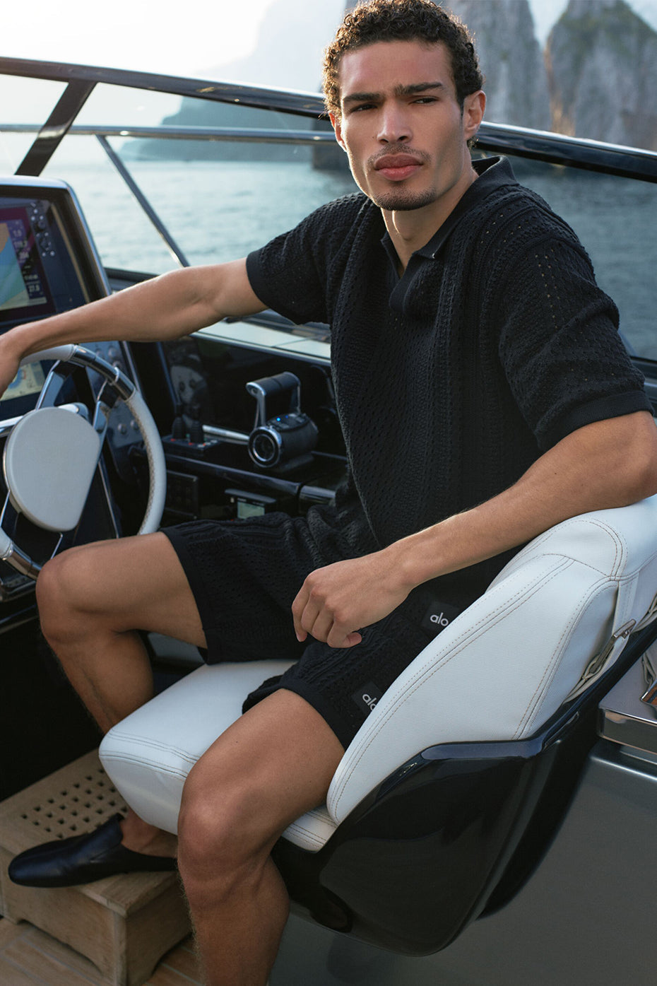 Alo Yoga Coastline Knit Short Sleeve Polo - Black