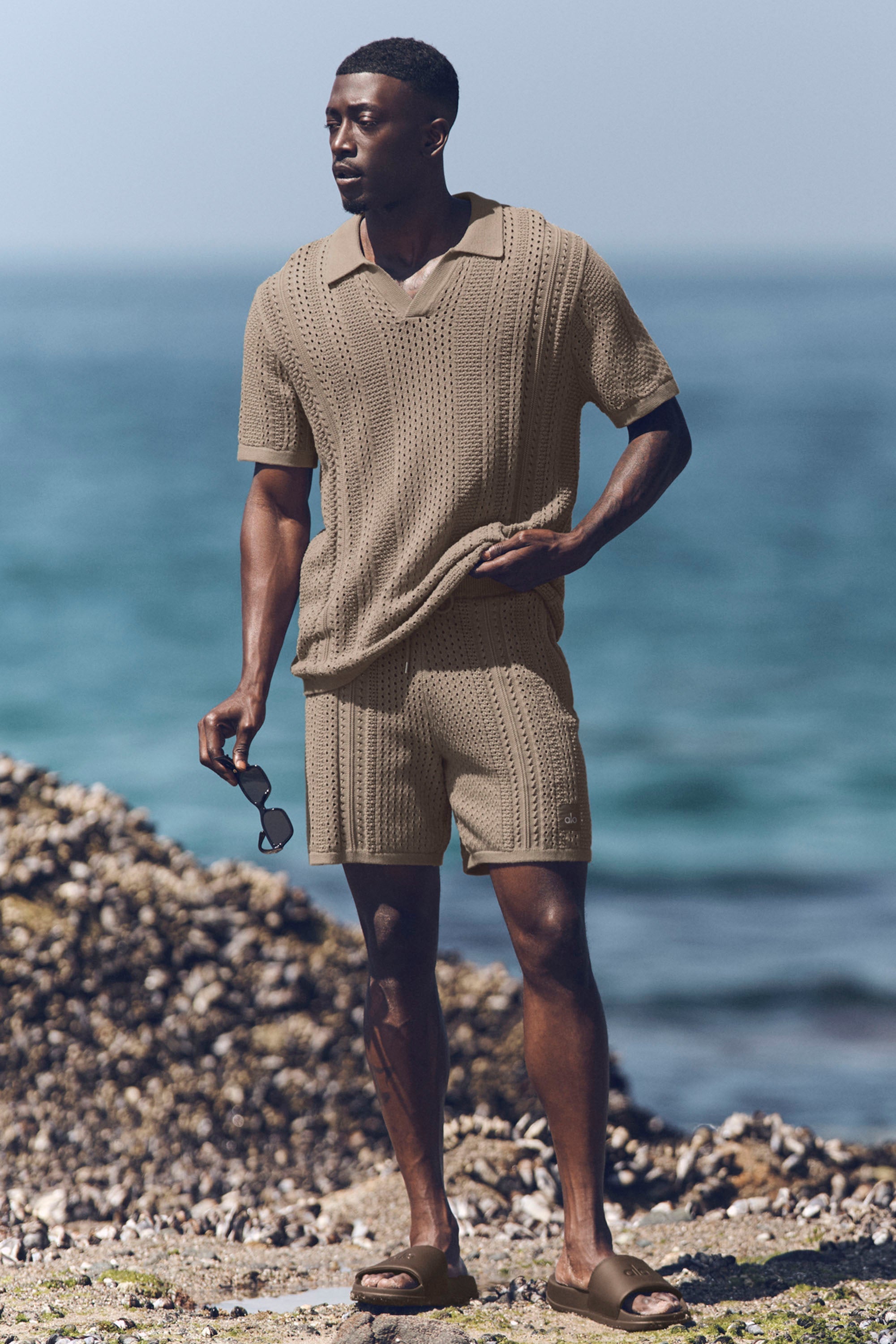 Alo Yoga Coastline Knit Short Sleeve Polo - Gravel