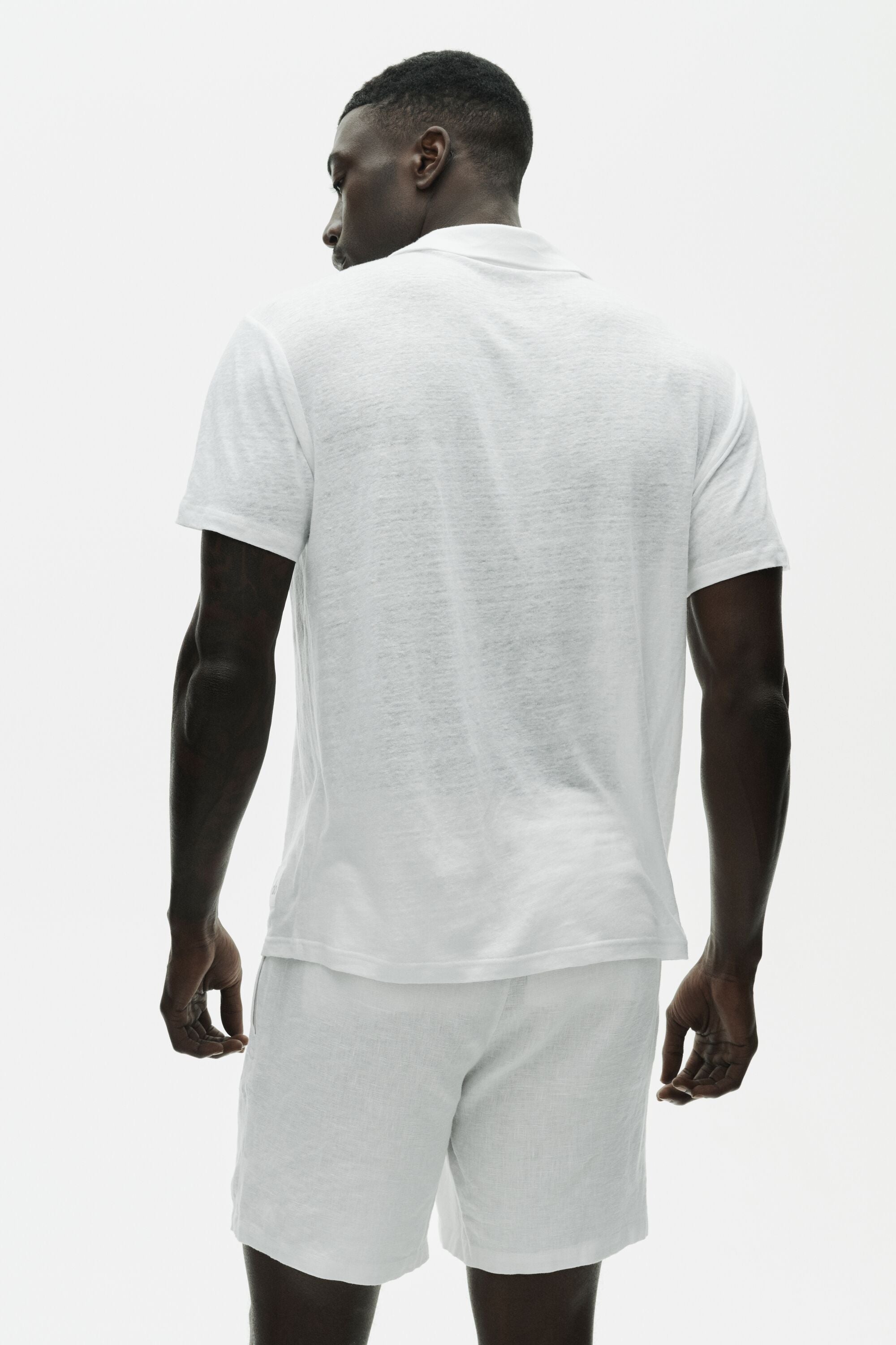 Alo Yoga Linen Jersey Coastal Short Sleeve Polo - White