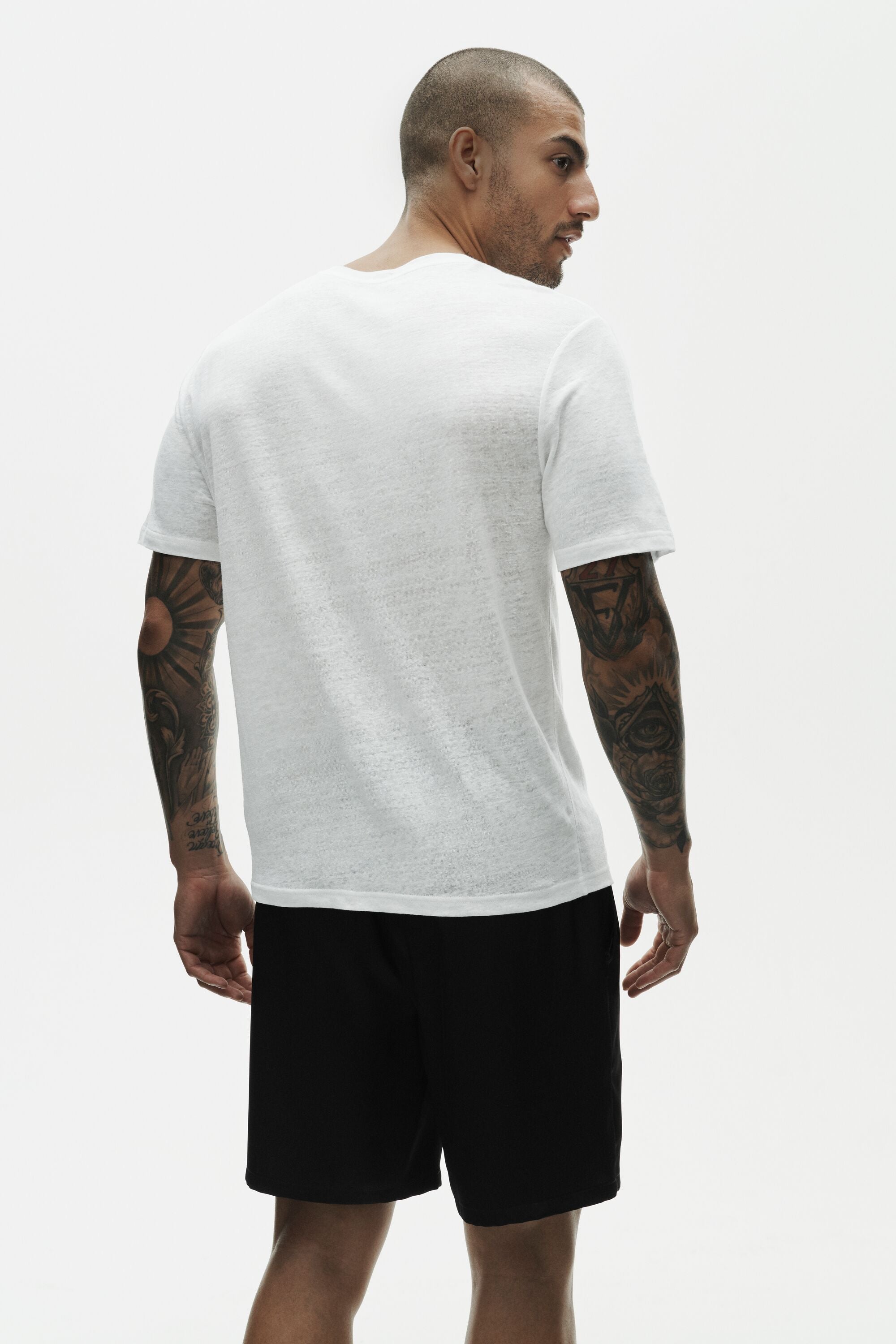 Alo Yoga Linen Jersey Coastal Short Sleeve Tee - White