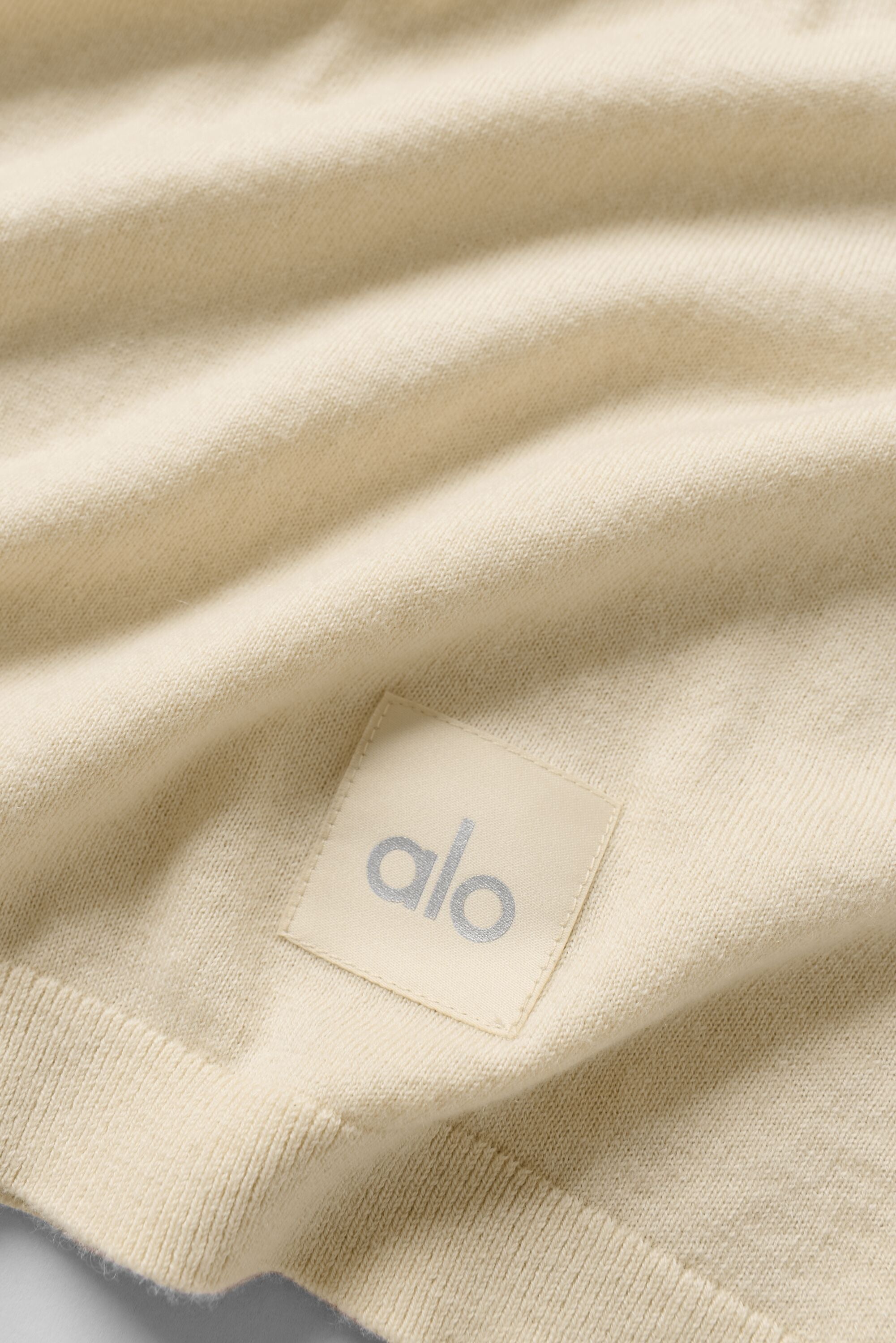 Alo Yoga Cotton Cashmere Ever Soft Short Sleeve Crew - Sandy Beige