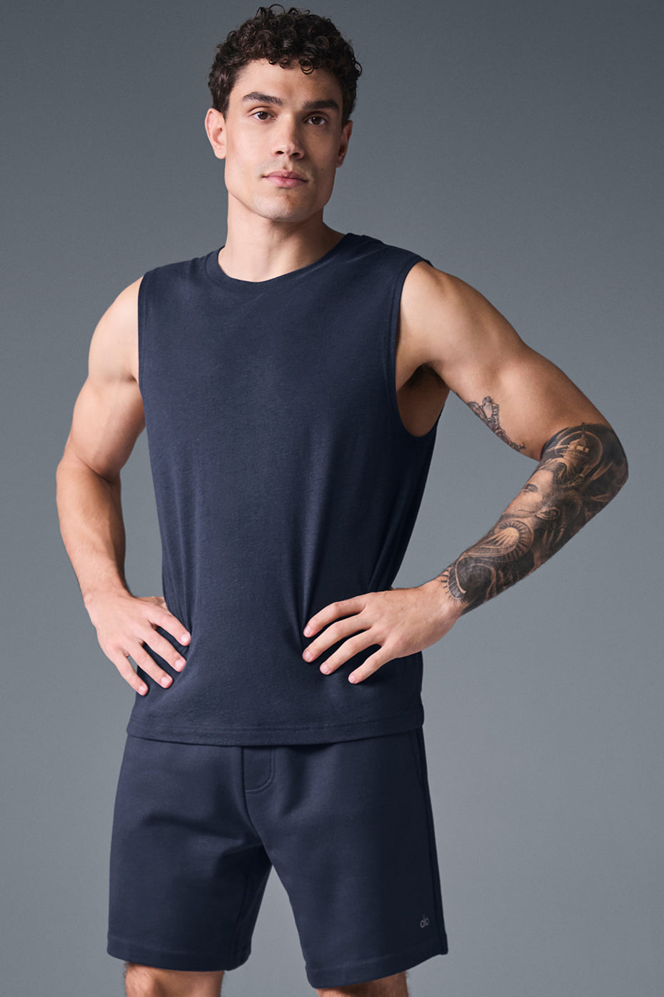 Alo Yoga The Triumph Muscle Tank - Navy