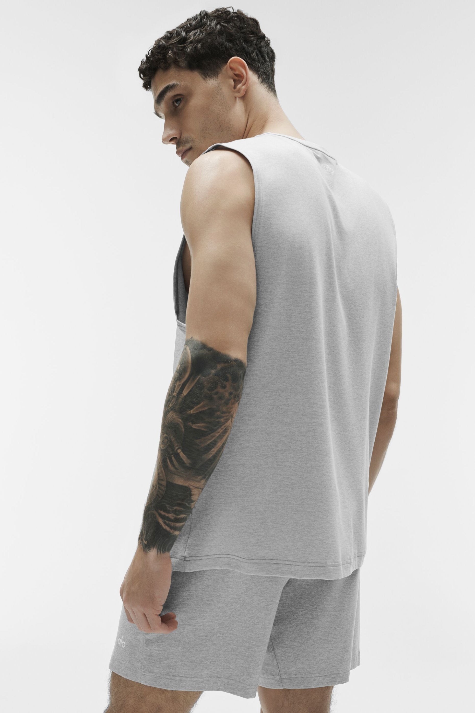 Alo Yoga Conquer Muscle Tank - Athletic Heather Grey