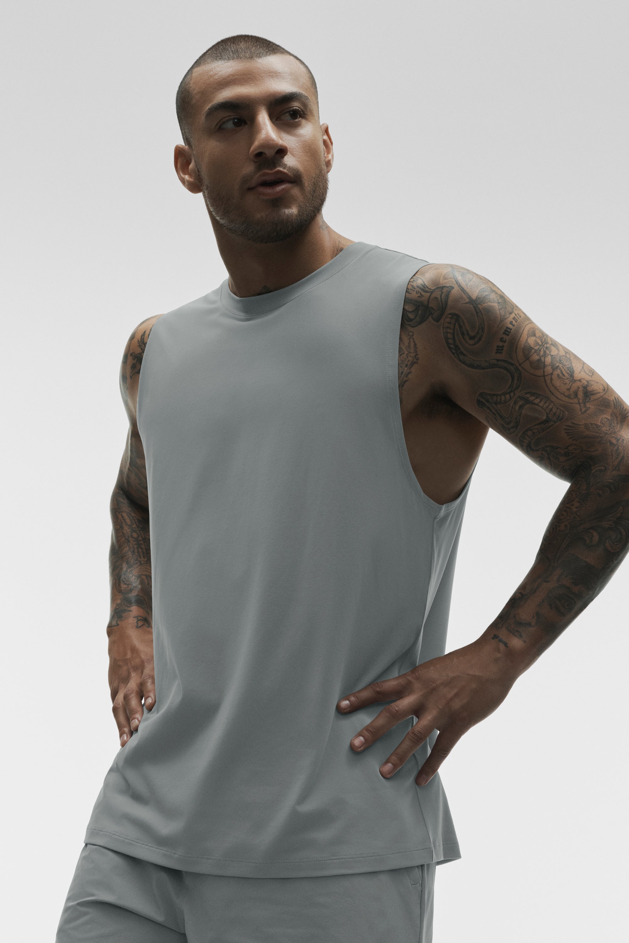 Alo Yoga Conquer Muscle Tank - Monument