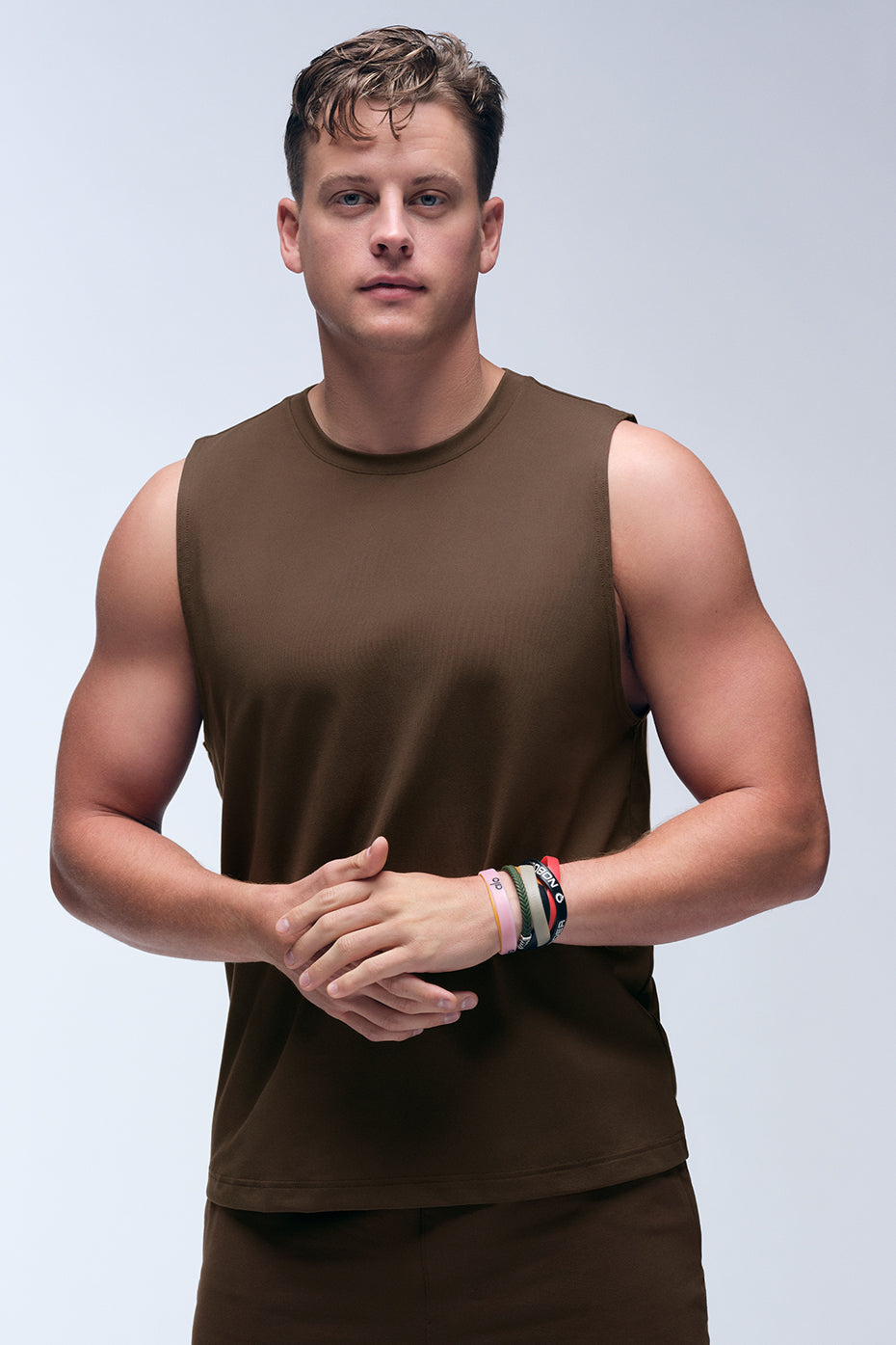 Alo Yoga Conquer Muscle Tank - Espresso