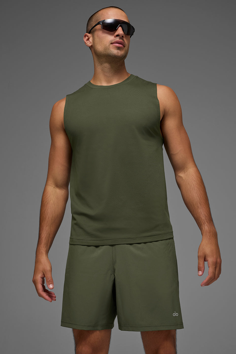 Alo Yoga Conquer Muscle Tank - Green Olive