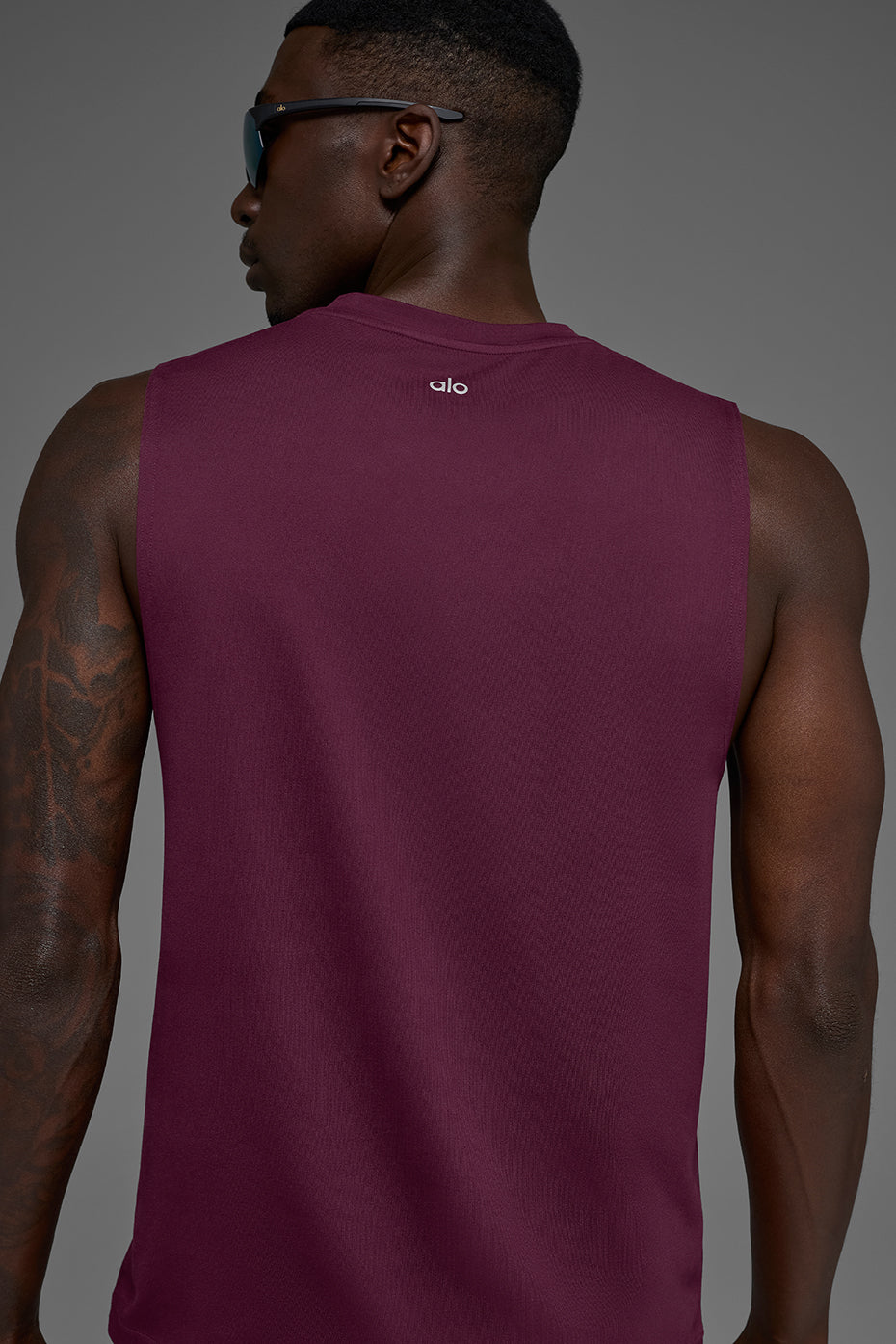 Alo Yoga Conquer Muscle Tank - Burgundy