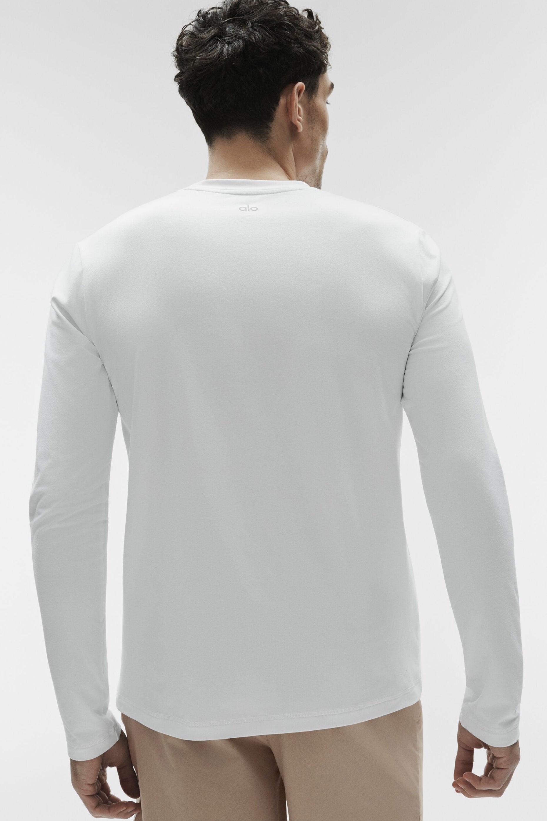 Alo Yoga Conquer Reform Crewneck Long Sleeve - White